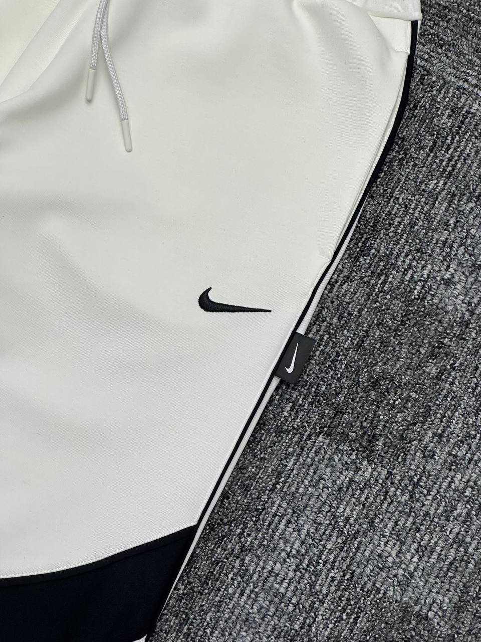 Swoosh Fleece HZ Eşofman Altı - Ekru Beyaz