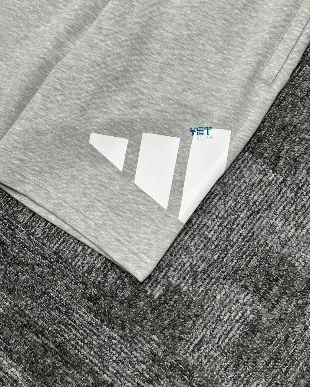 Traininig Essentials Logo Şort - Gri Melanj