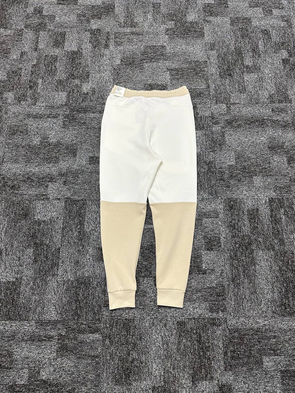 Tech Fleece Windrunner Eşofman Altı - Beyaz & Krem