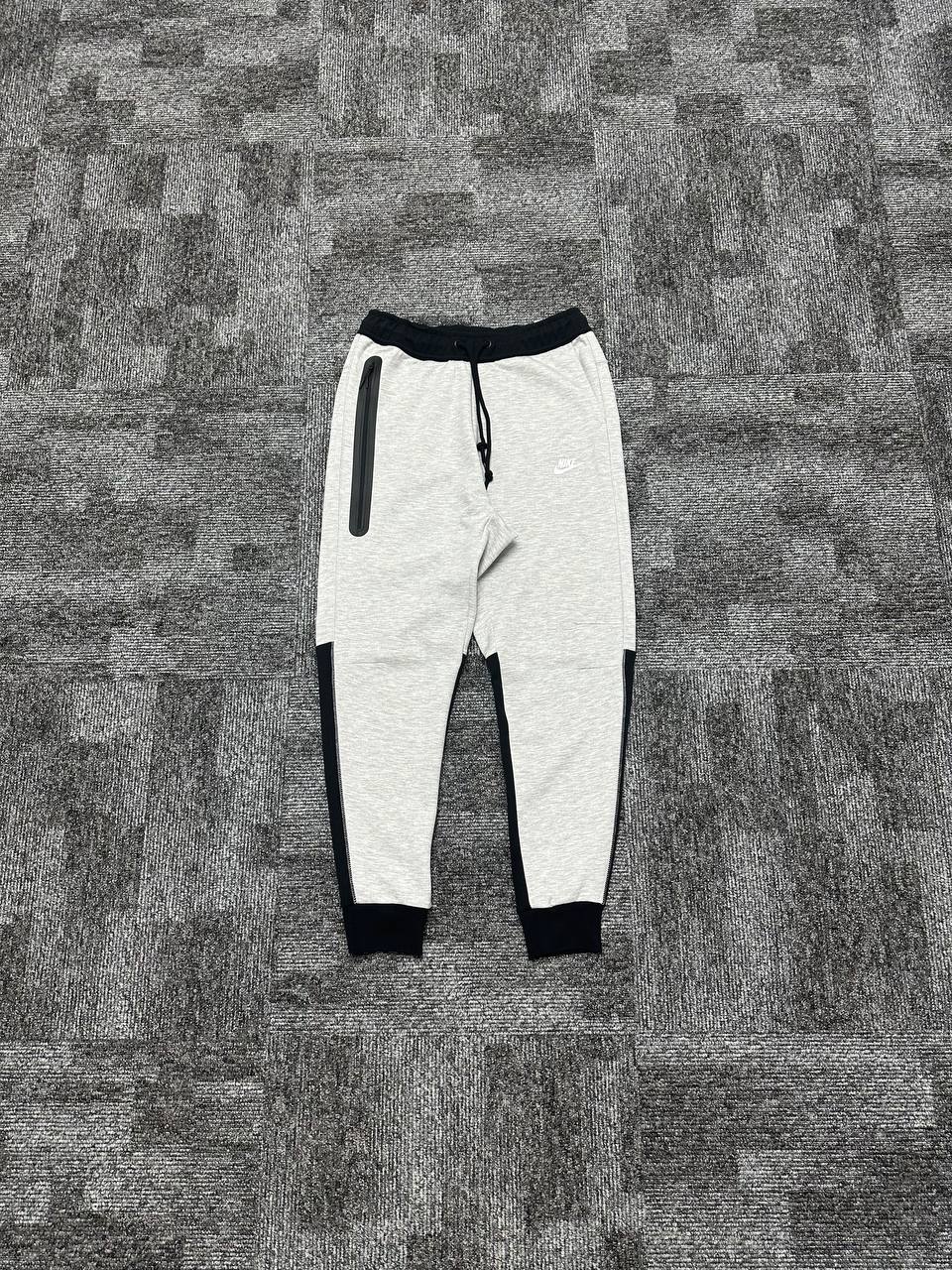 Tech Fleece Windrunner Eşofman Altı - Gri Melanj & Siyah