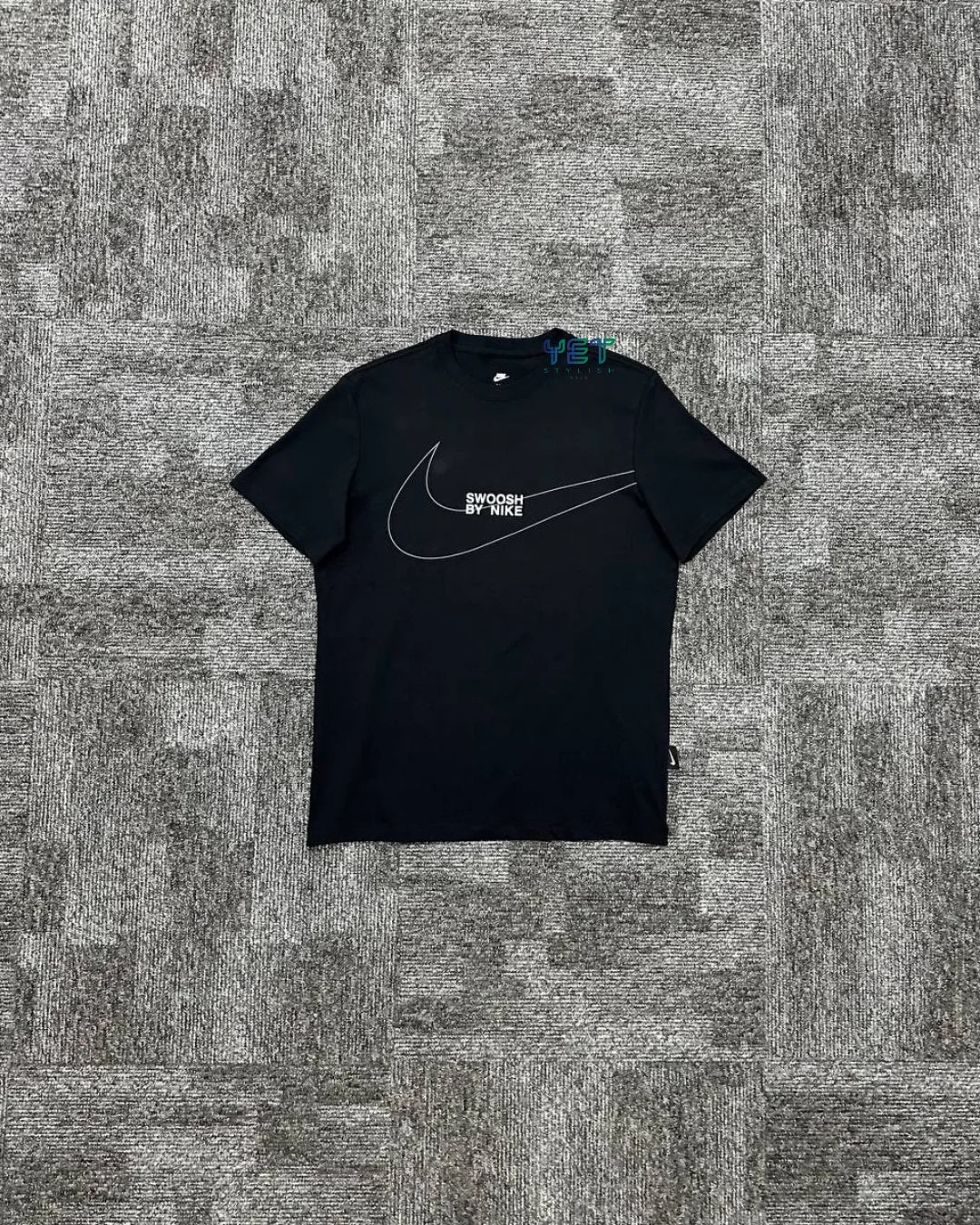 Big Swoosh Graphic Tişört - Siyah
