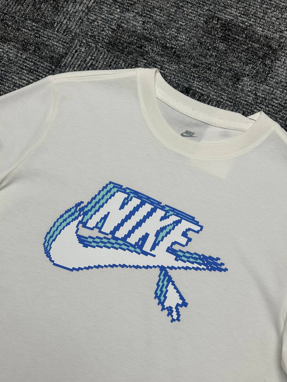 Sportswear M90 Futura Tişört - Ekru Beyaz