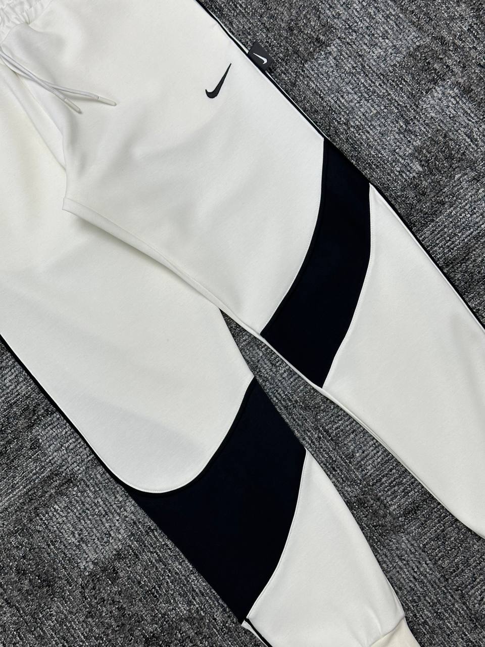 Swoosh Fleece HZ Eşofman Altı - Ekru Beyaz