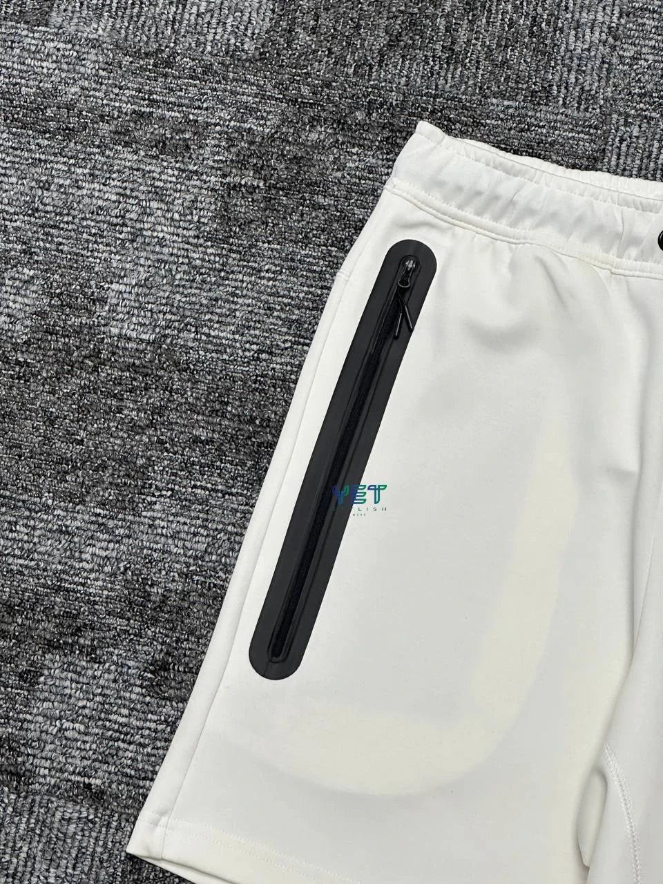 Tech Fleece Windrunner Şort - Ekru Beyaz