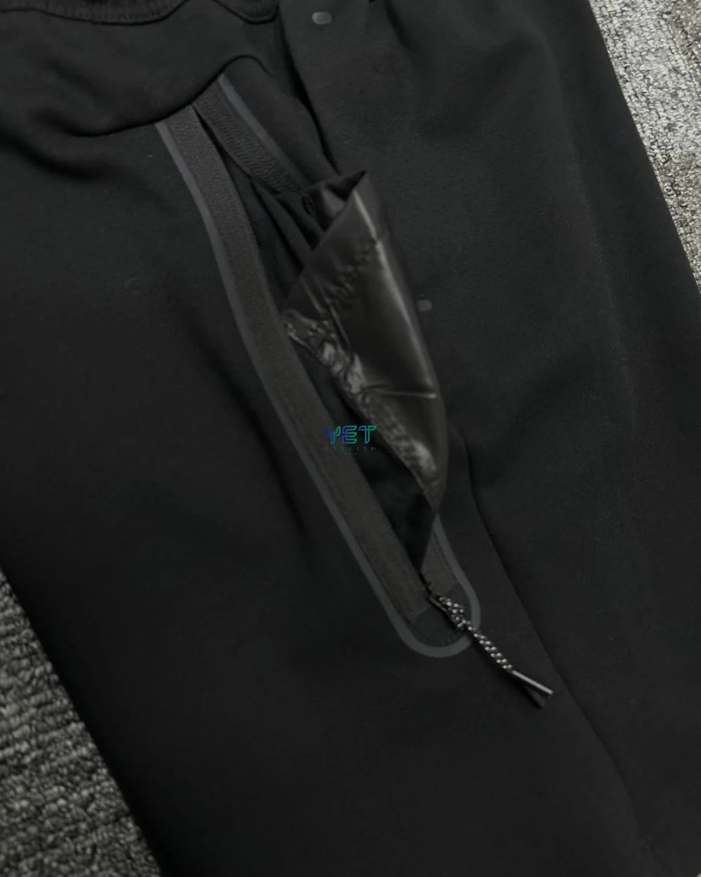 Tech Fleece Şort - Siyah