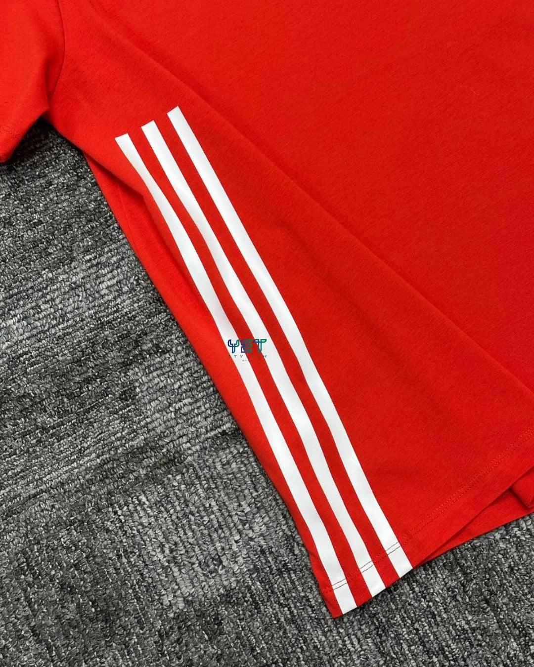 Future Icons 3-Stripes Tişört - Kırmızı