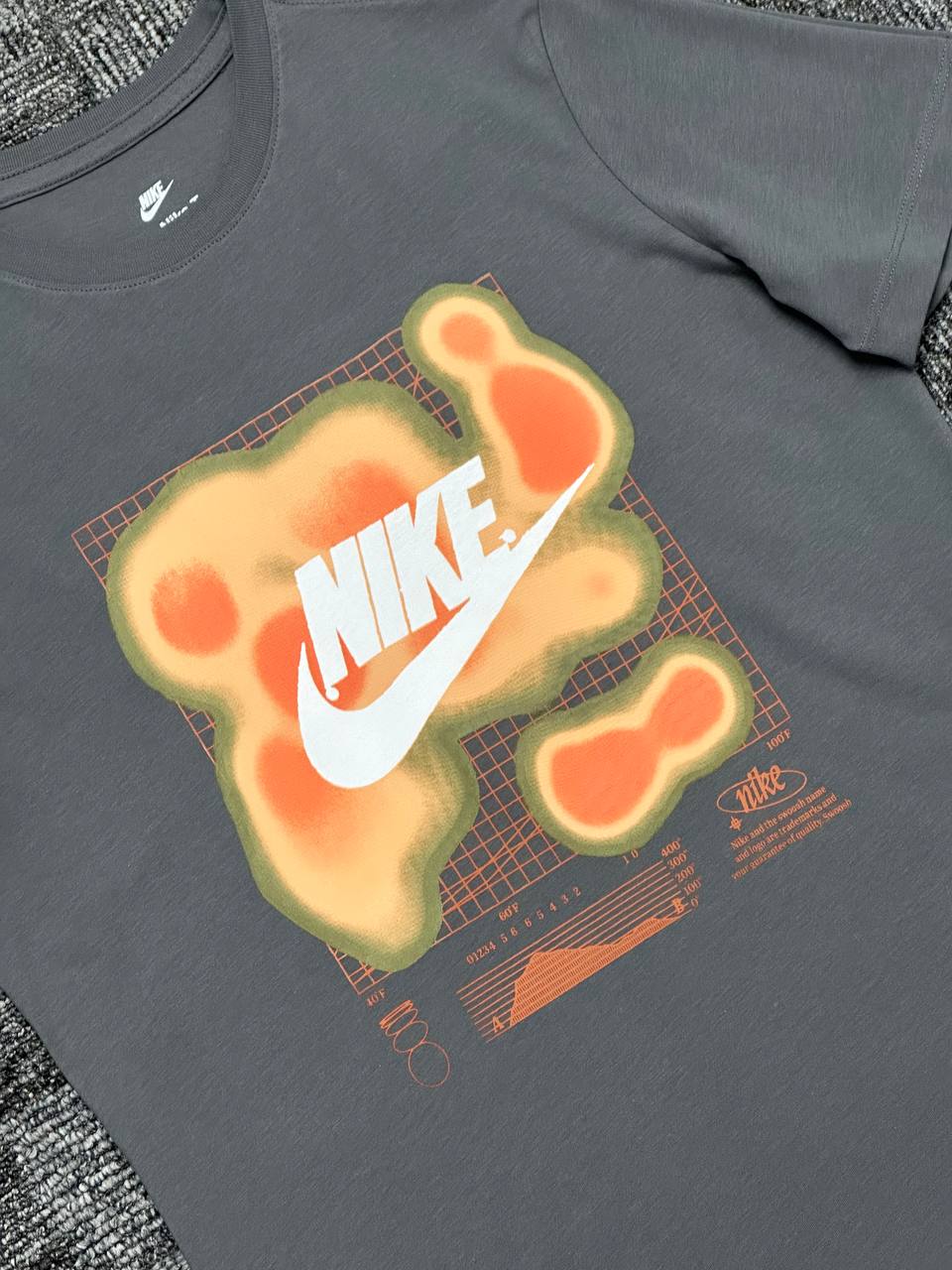 Sportswear Thermal Graphic Tişört - Füme