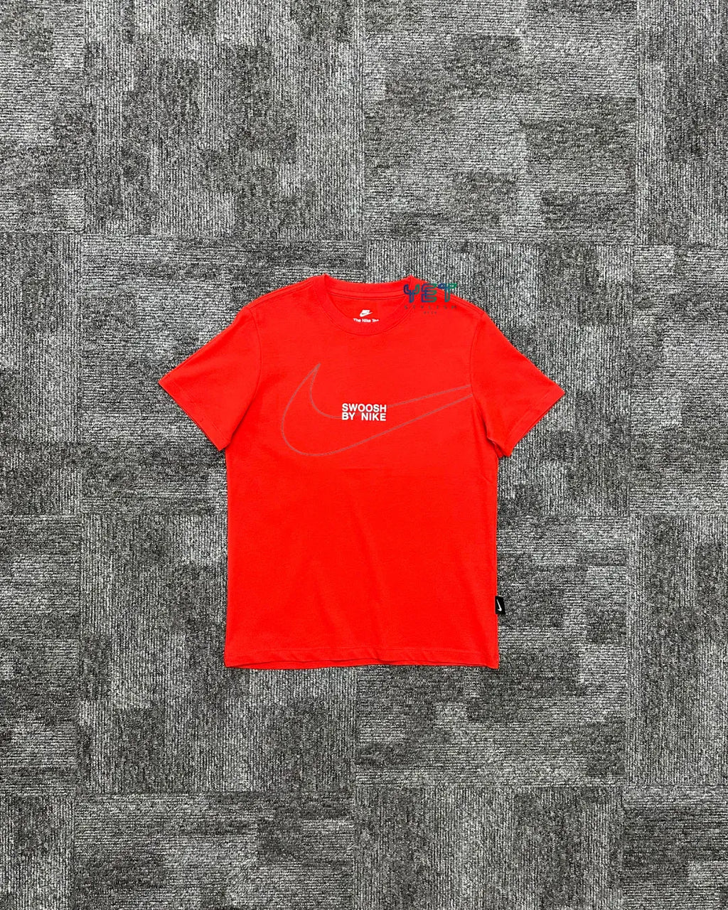 Big Swoosh Graphic Tişört - Kırmızı