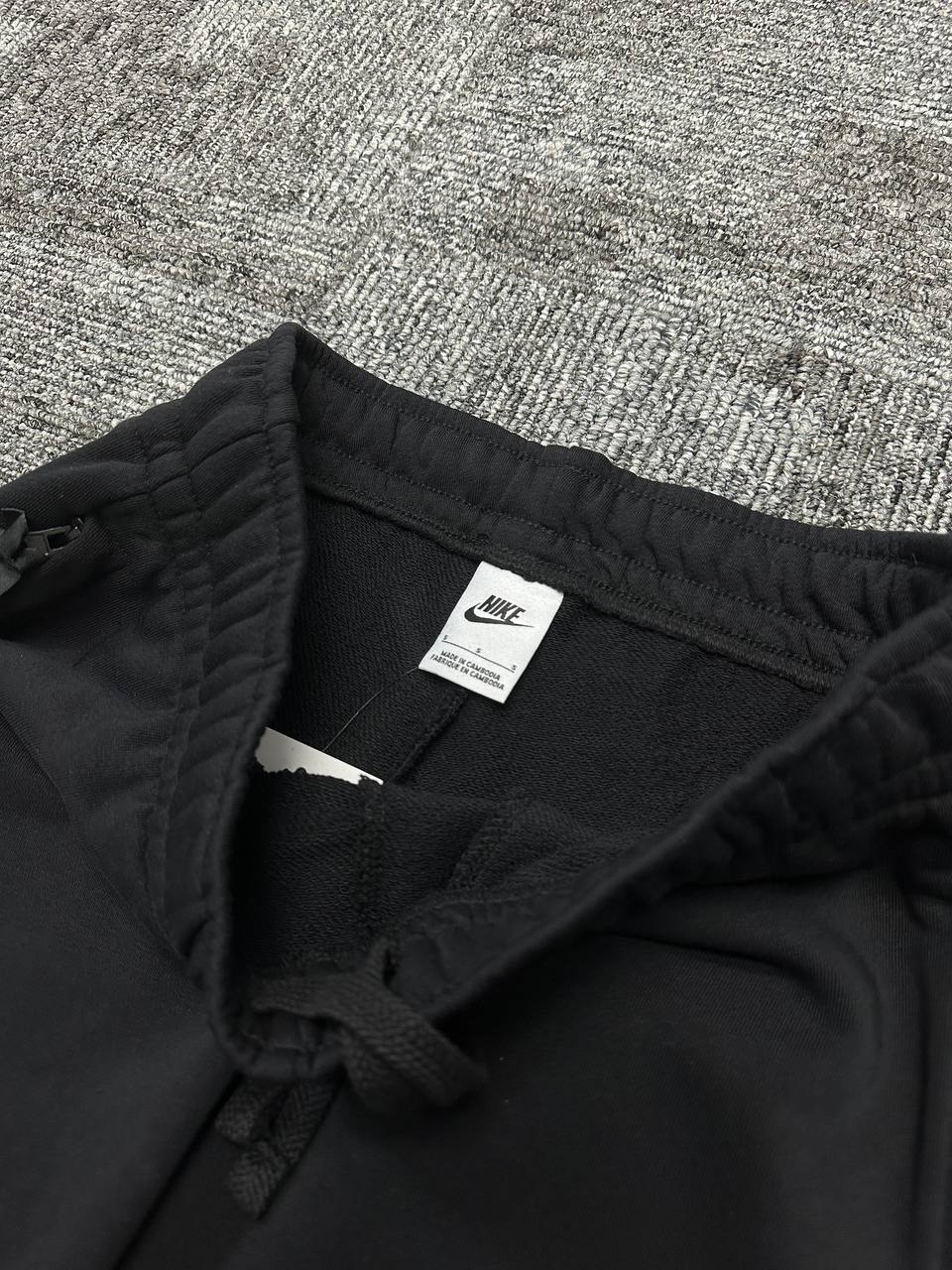 Solo Swoosh Şort - Siyah