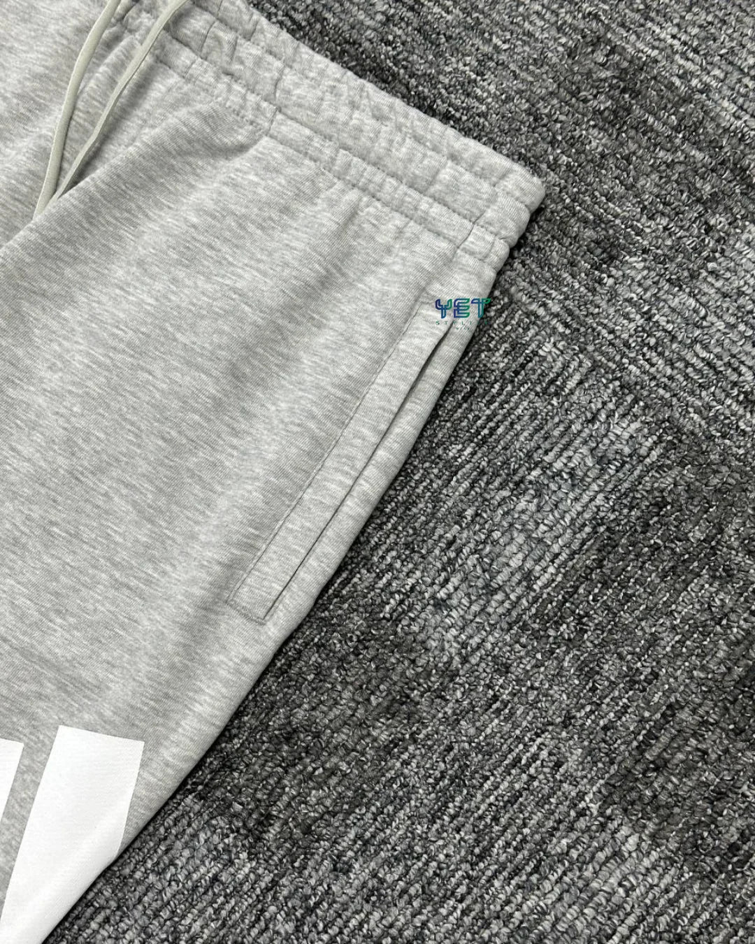Traininig Essentials Logo Şort - Gri Melanj