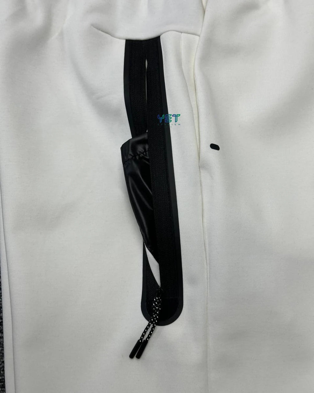 Tech Fleece Şort - Ekru Beyaz