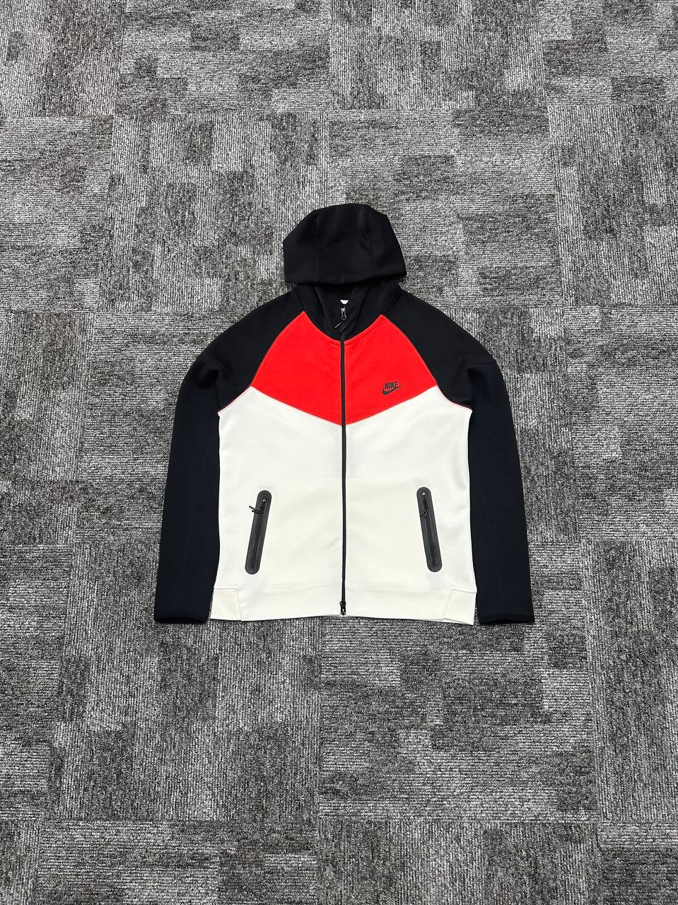 Tech Fleece Windrunner Hırka - Kırmızı&Siyah&Beyaz
