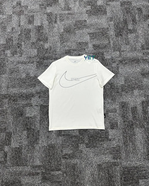 Big Swoosh Graphic Tişört - Ekru Beyaz