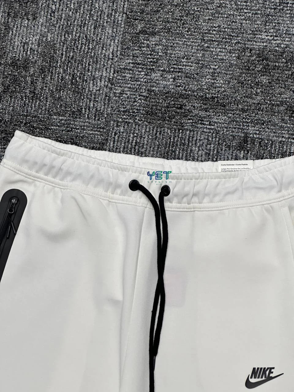 Tech Fleece Windrunner Şort - Ekru Beyaz